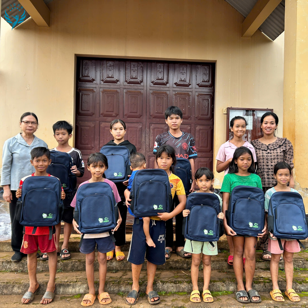 Viban đồng hành cùng Sơ Minh Nhã gửi quà đến các em nhỏ