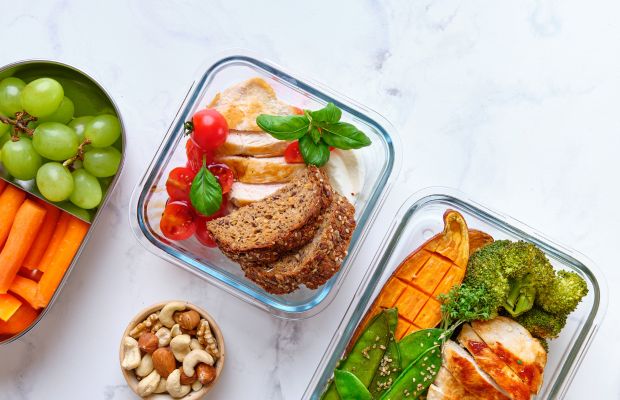 Rửa kỹ rau củ quả và sử dụng hộp đựng thực phẩm bằng thủy tinh