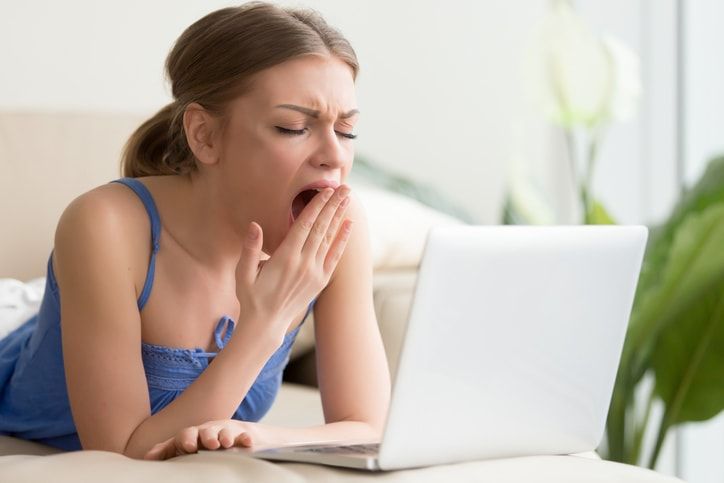 Thiếu ngủ có thể làm tăng cảm giác đói và nhu cầu ăn thực phẩm giàu năng lượng